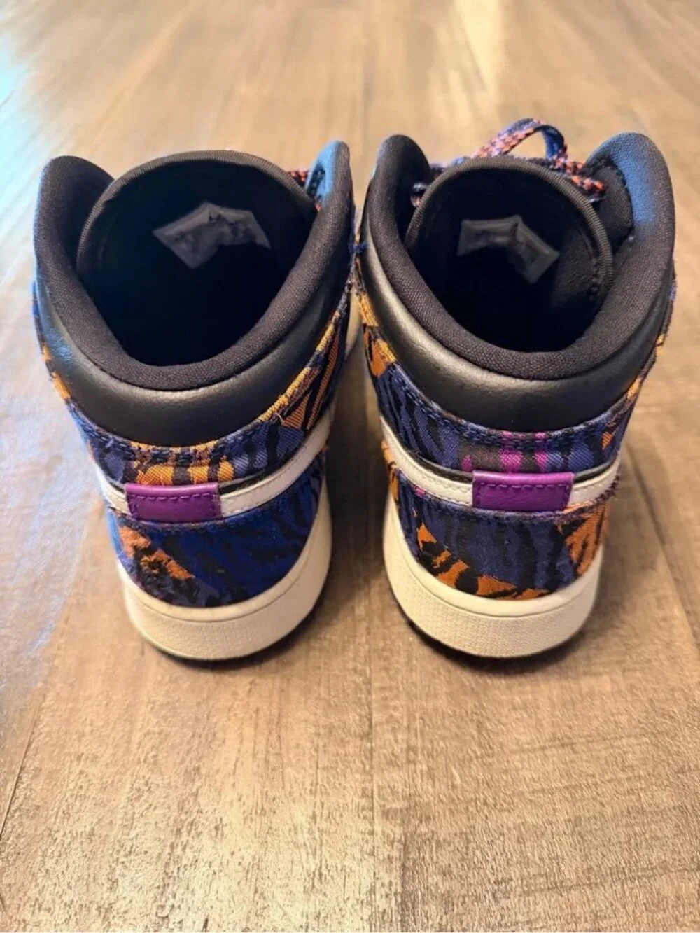 Nike Air Jordan 1 Mid SE GS 